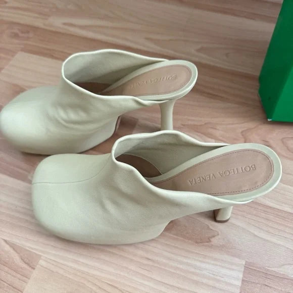 Bottega Veneta The Bold Leather Mule in Butter
